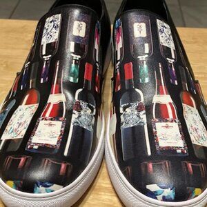 ROBERT GRAHAM Men's Black Wine Bottle Graphic Slip On Shoes-Size 8